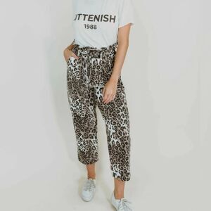 Kittenish Leopard High-Waisted Paperbag Jeans NWT Medium